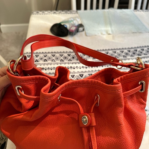 EUC COACH 34988 TURNLOCK TIE MATTE SOFT GRAIN LEATHER BUCKET SHOULDER BAG - Picture 8 of 15